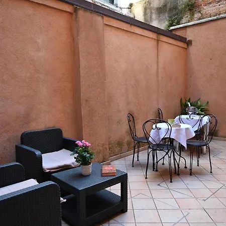 Alloggi Santa Sofia 3*