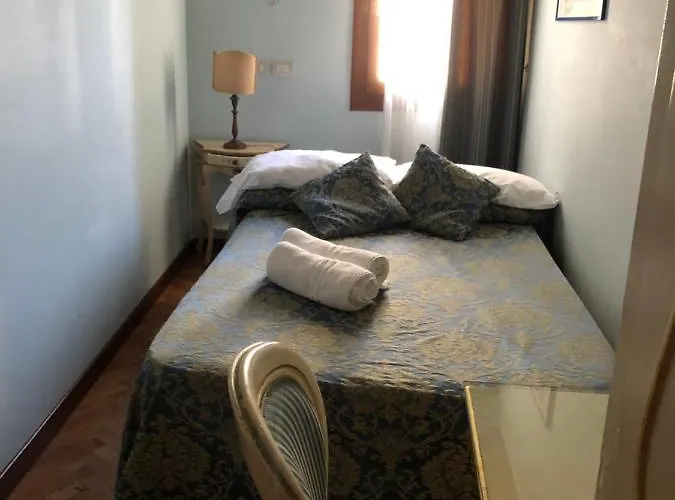 Alloggi Santa Sofia 3*