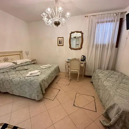 Alloggi Santa Sofia 3*