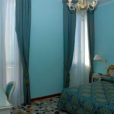Bed & Breakfast Alloggi Santa Sofia Benátky