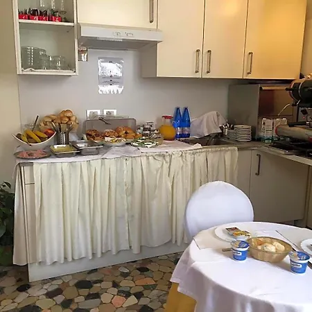 Alloggi Santa Sofia Bed & Breakfast 4*