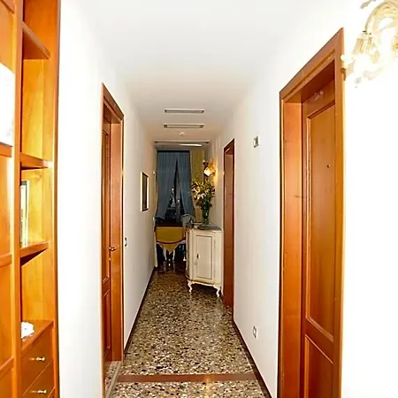 Alloggi Santa Sofia Bed & Breakfast 4*
