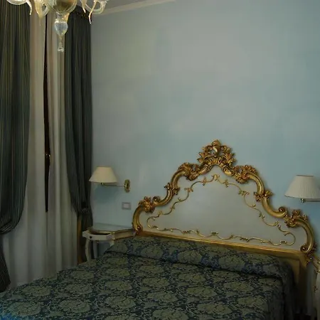 Bed & Breakfast Alloggi Santa Sofia 2*