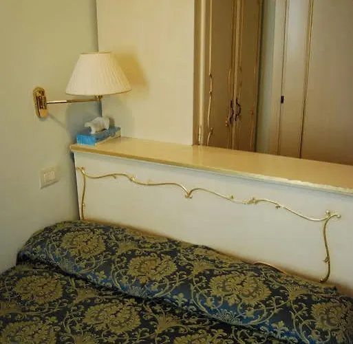 Alloggi Santa Sofia 3*