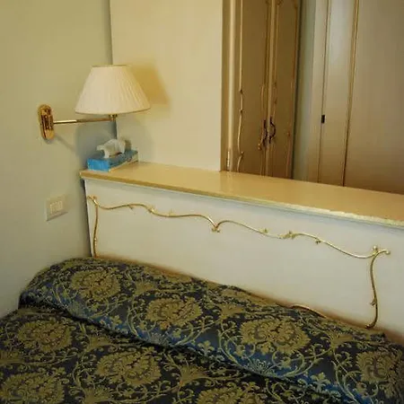 Alloggi Santa Sofia 3*